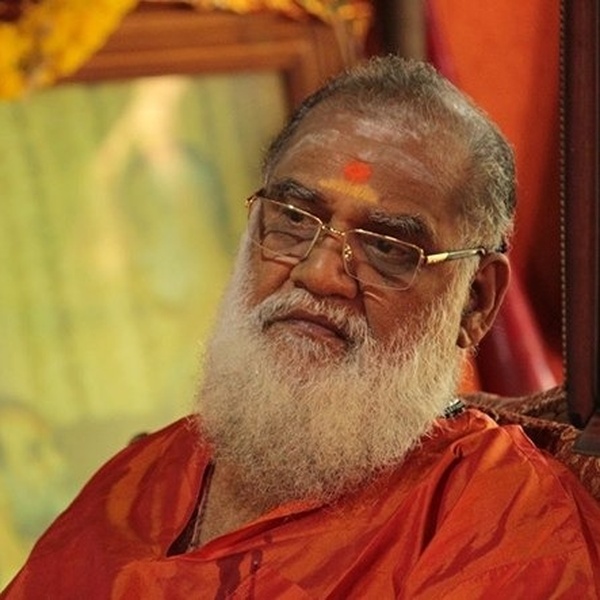 Sri Satguru Dharmanandha Swaroopa Hanumandas Swamiji - Living Master