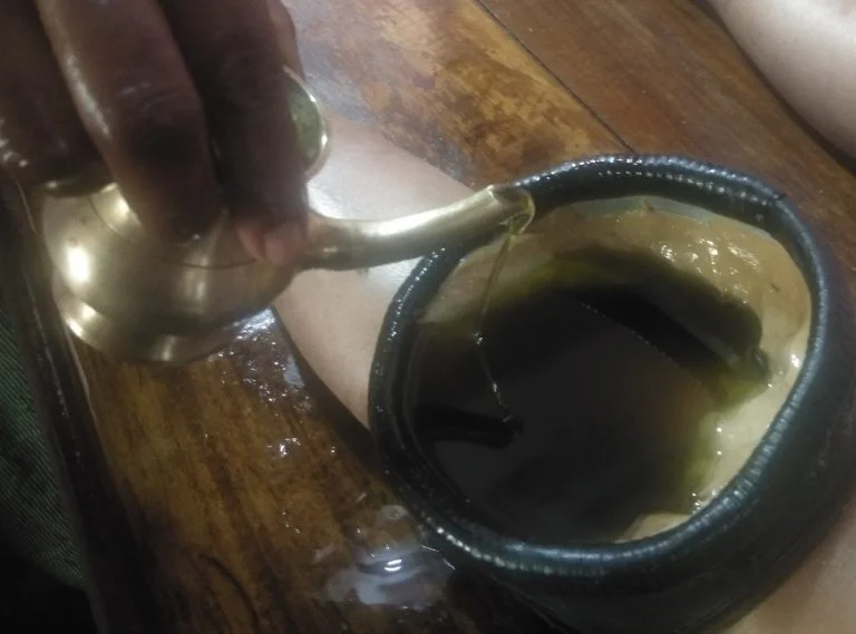 Pravabheda and Janu Pida Knee Pain Therapy